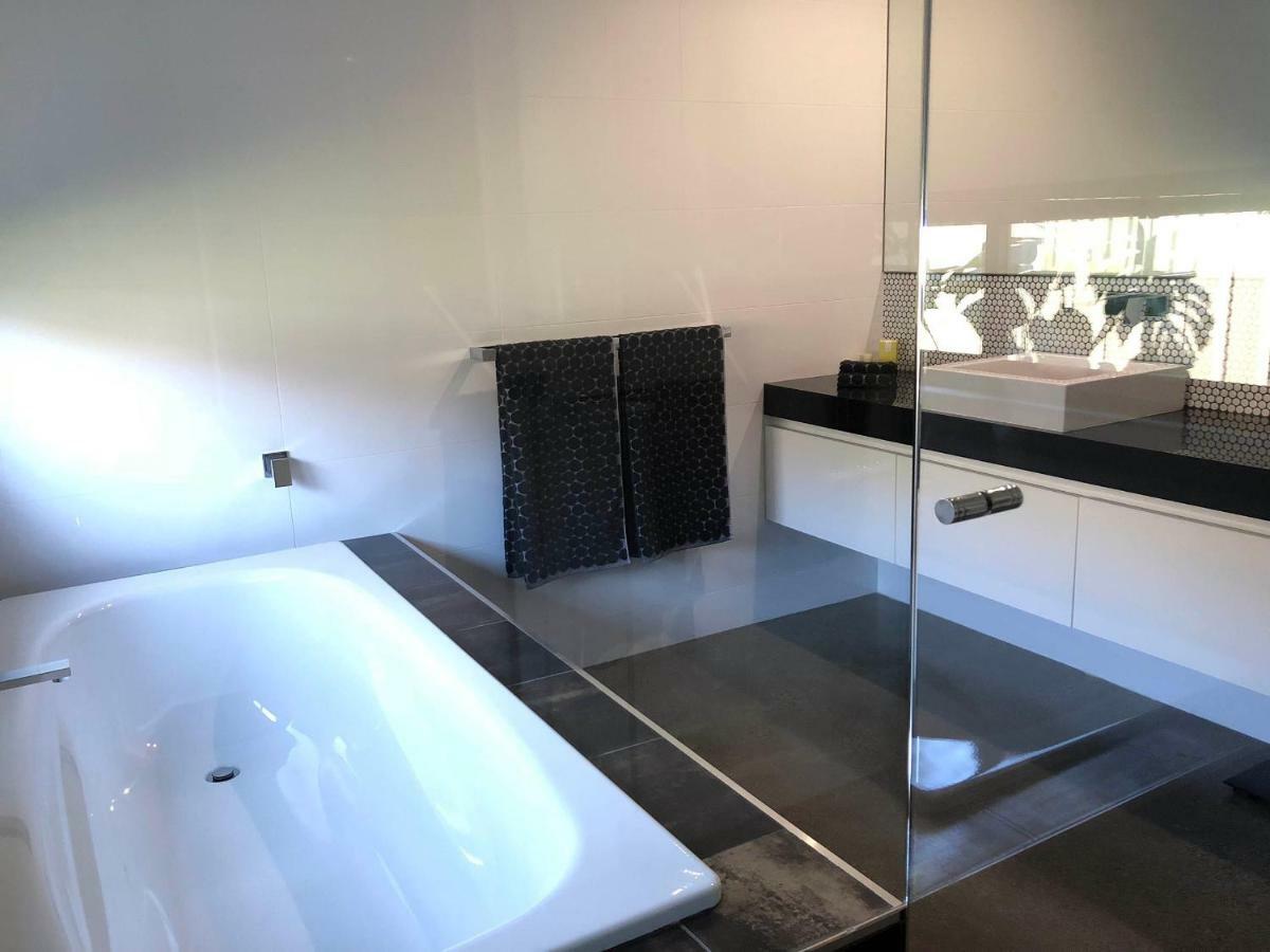 The Sinatra Holiday House - Couples Retreat Mulwala Exterior foto